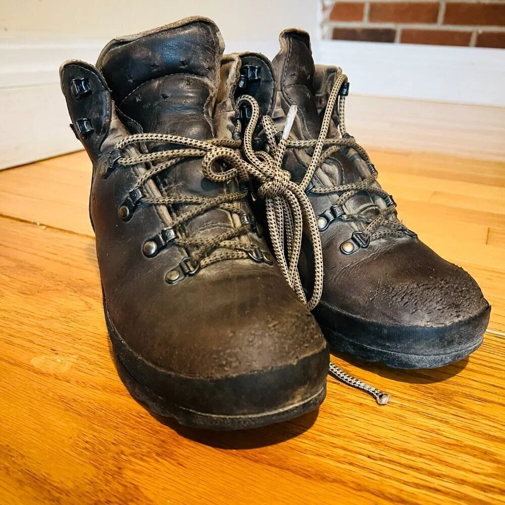 Vintage SCARPA Norwegian Welted Mountain Hiking Boots US Men's 6.5 Women's 7.5